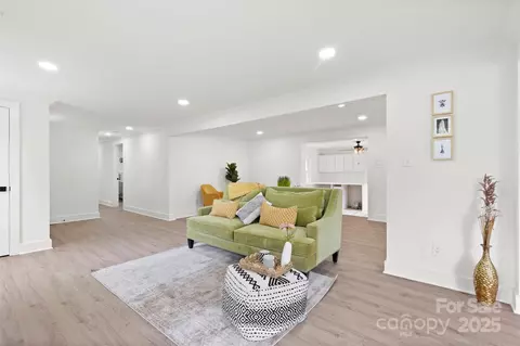 528 W Park Dr, Monroe, NC 28112 photo 9