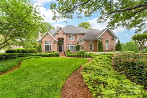 18920 Peninsula Club Dr, Cornelius, NC 28031