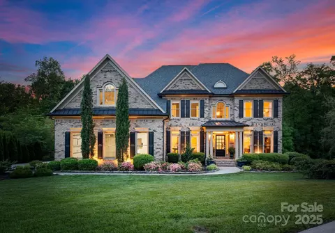 1021 Westbury Dr, Matthews, NC 28104