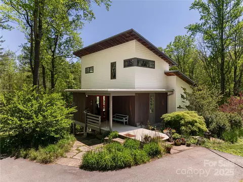 2057 Riceville Rd, Asheville, NC 28805