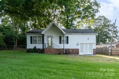 1108 Old Dallas Hwy, Dallas, NC 28034