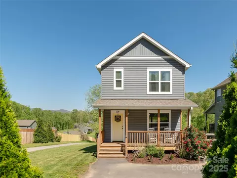 734 Enka Lake Rd, Candler, NC 28715