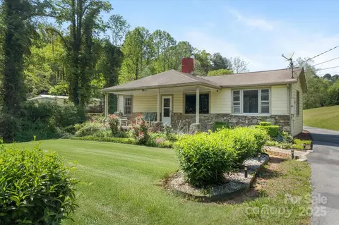 35 Homeway Rd, Asheville, NC 28806