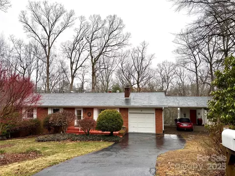 12 Botany View Ct, Asheville, NC 28805