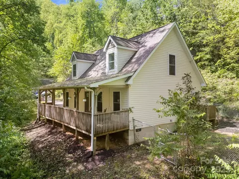 215 Calm Creek Rd, Fletcher, NC 28732