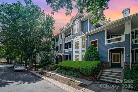 2210 Sumner Green O Ave #O, Charlotte, NC 28203