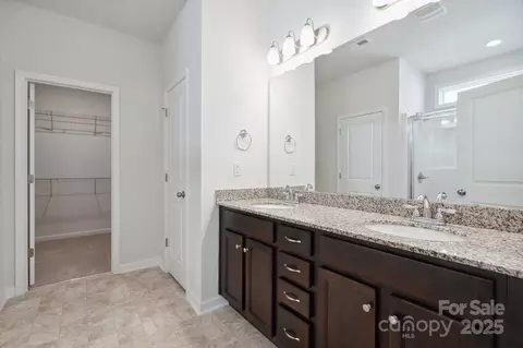 Entry Way - 4527 Dover Ct, Denver, NC 28037 photo 2 of 3