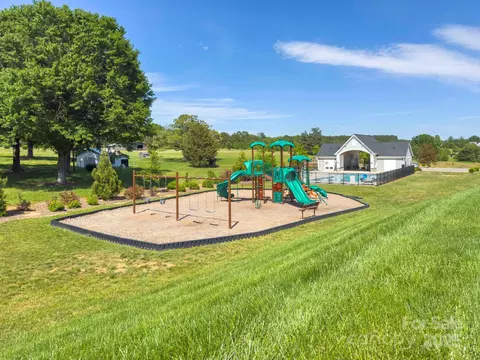 View/Area - 4527 Dover Ct, Denver, NC 28037 photo 2 of 2