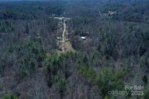 1511 Echo Dr, Lenoir, NC 28645