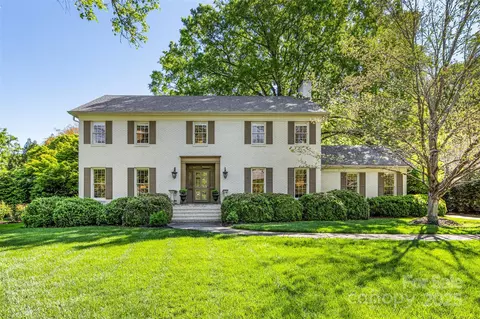 2501 Richardson Dr, Charlotte, NC 28211