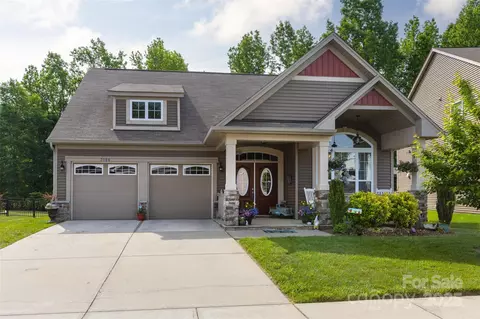3186 Helmsley Ct, Concord, NC 28027