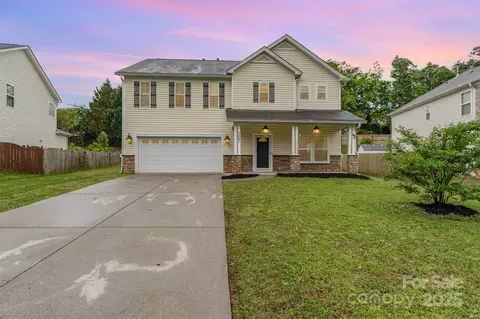 7031 Woodbridge Valley Cir, Mint Hill, NC 28227