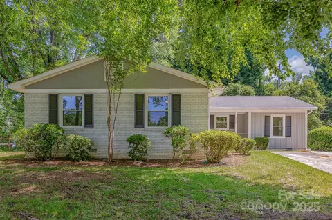 6007 Charing Pl, Charlotte, NC 28211
