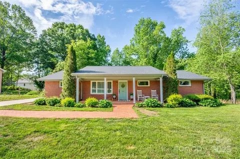 539 30th Nw Ave NW, Hickory, NC 28601