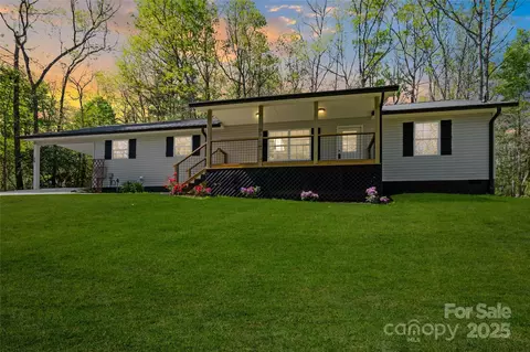 39 Sherwood Village Ln, Brevard, NC 28712