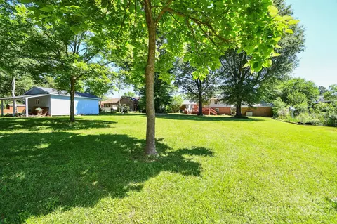 Exterior - 1004 Midwood Dr, Monroe, NC 28112 photo 6 of 6