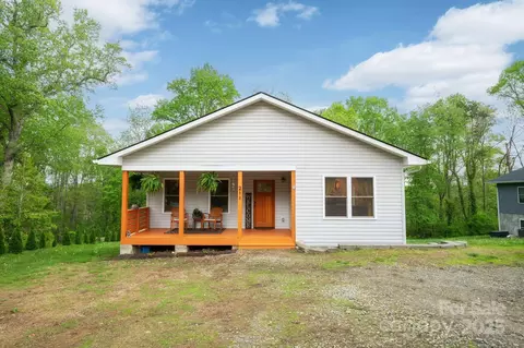 211 Sidewinder Ln, Asheville, NC 28806