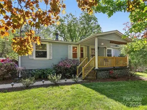 30 Griffin Ln, Candler, NC 28715