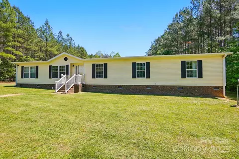 2784 Leadoff Rd, Lancaster, SC 29720