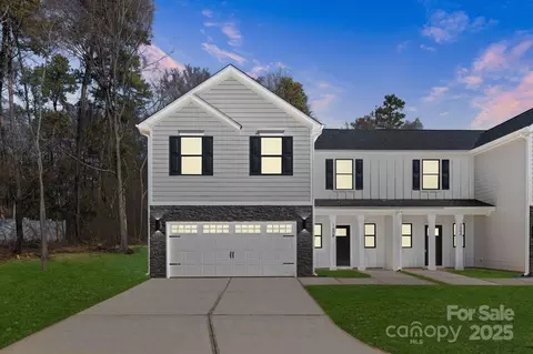 1604 Breezewood Dr, Charlotte, NC 28262