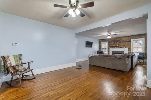 Living - 591 E Oak St, Marion, NC 28752 photo 3 of 4