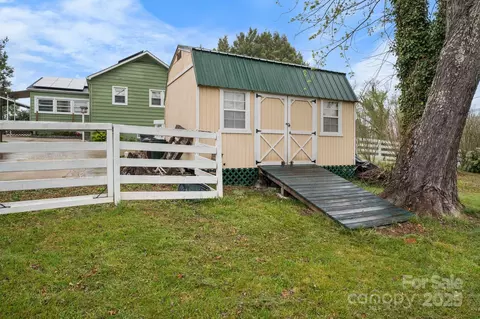 Other - 591 E Oak St, Marion, NC 28752 photo 1 of 9