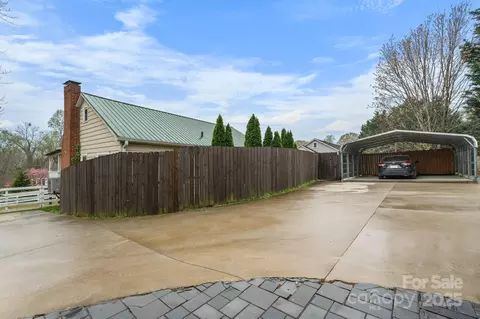 Exterior - 591 E Oak St, Marion, NC 28752 photo 9 of 13