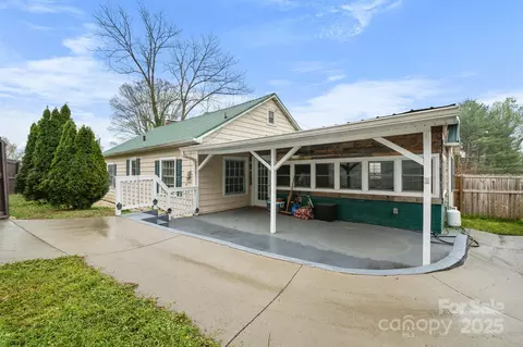 Exterior - 591 E Oak St, Marion, NC 28752 photo 10 of 13