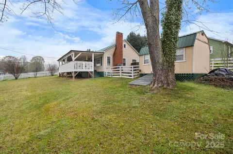 Exterior - 591 E Oak St, Marion, NC 28752 photo 4 of 13