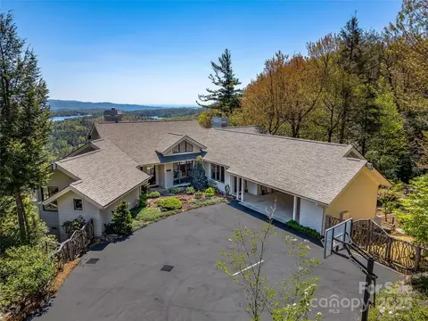 199 Mills Creek Pt, Lake Toxaway, NC 28747