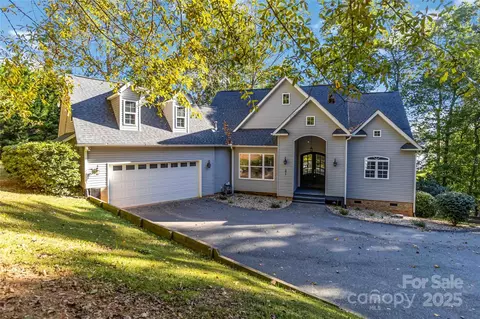 2817 Lakefront Dr, Belmont, NC 28012