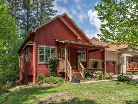54 Sapling Ln, Waynesville, NC 28786