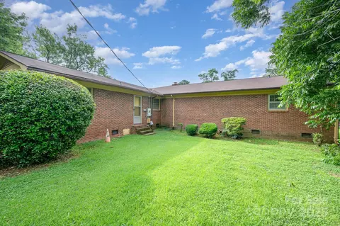 Exterior - 812 Clinton Ave, Lancaster, SC 29720 photo 2 of 2
