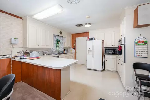 Kitchen - 812 Clinton Ave, Lancaster, SC 29720 photo 1 of 1