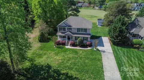 136 Wood Duck Loop, Mooresville, NC 28117
