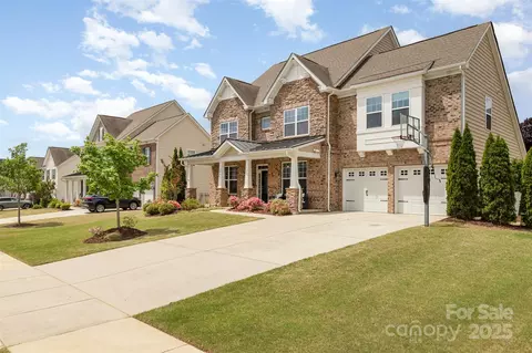 Exterior - 2041 Topaz Plz, Davidson, NC 28036 photo 2 of 8