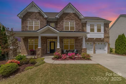 2041 Topaz Plz, Davidson, NC 28036
