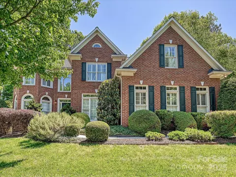 16511 Bridgehampton Club Dr, Charlotte, NC 28277