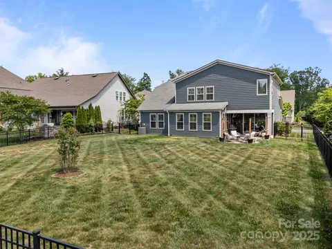 17513 Julees Walk Ln, Davidson, NC 28036 photo 2
