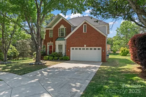 8211 Abbottsgate Ln, Charlotte, NC 28269