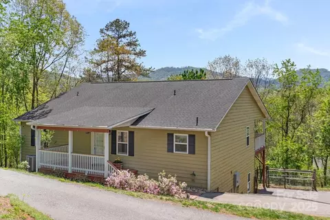 349 Penland St, Clyde, NC 28721
