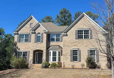 16446 Doves Canyon Ln, Charlotte, NC 28278