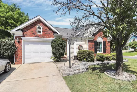 13612 Bolingbrook Ln, Charlotte, NC 28273