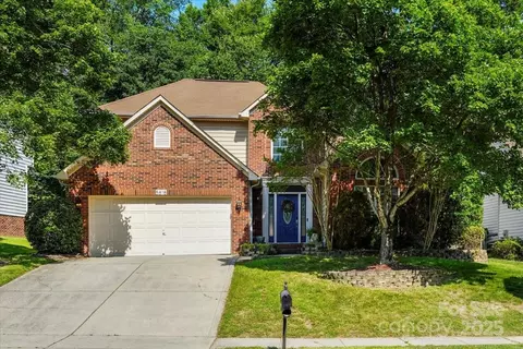 5818 Downfield Wood Dr, Charlotte, NC 28269