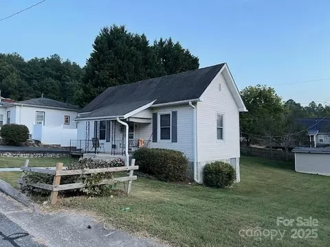70 3rd 87 St #87, Marion, NC 28752