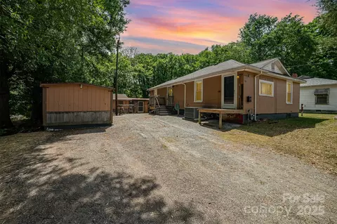 908 Taylor St, Kannapolis, NC 28083
