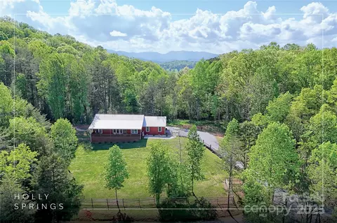 202 Wild Pear 3 7a Ln #3 & 7A, Franklin, NC 28734