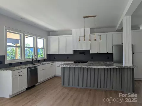 689 Blake Dr, Canton, NC 28716 photo 12