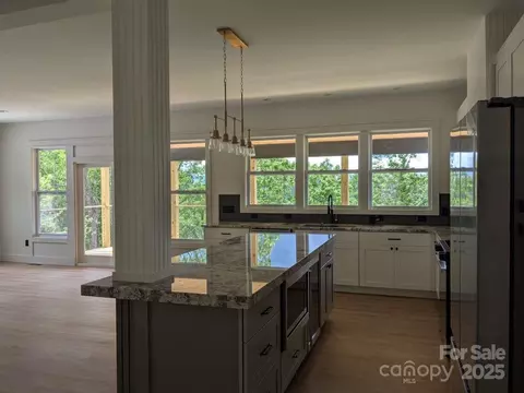 689 Blake Dr, Canton, NC 28716 photo 14