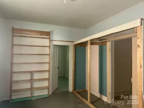 175 Spring St, Marion, NC 28752 photo 12